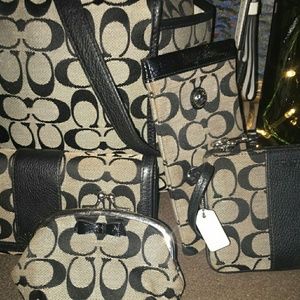 100% AUTHENTIC COACH SIGNATURE C JACQUARD BLK/WHT